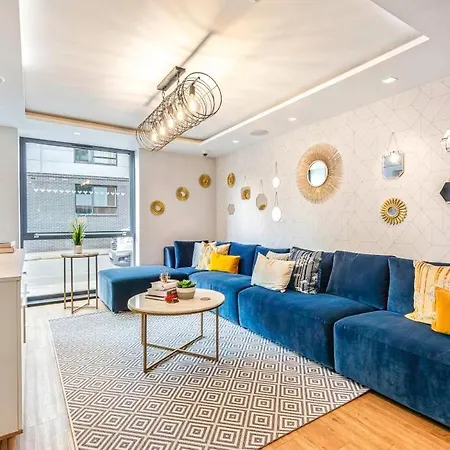 אכסניה The Edge לידס